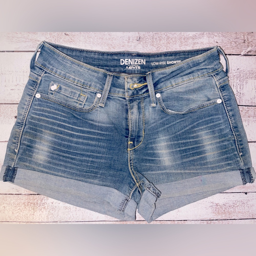 Denizen from Levi’s Jean shorts, size 3
